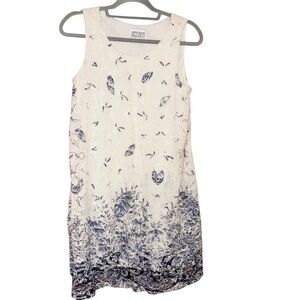 Bethany Sleeveless floral lace paisley White and Blue Patterned Dress size small